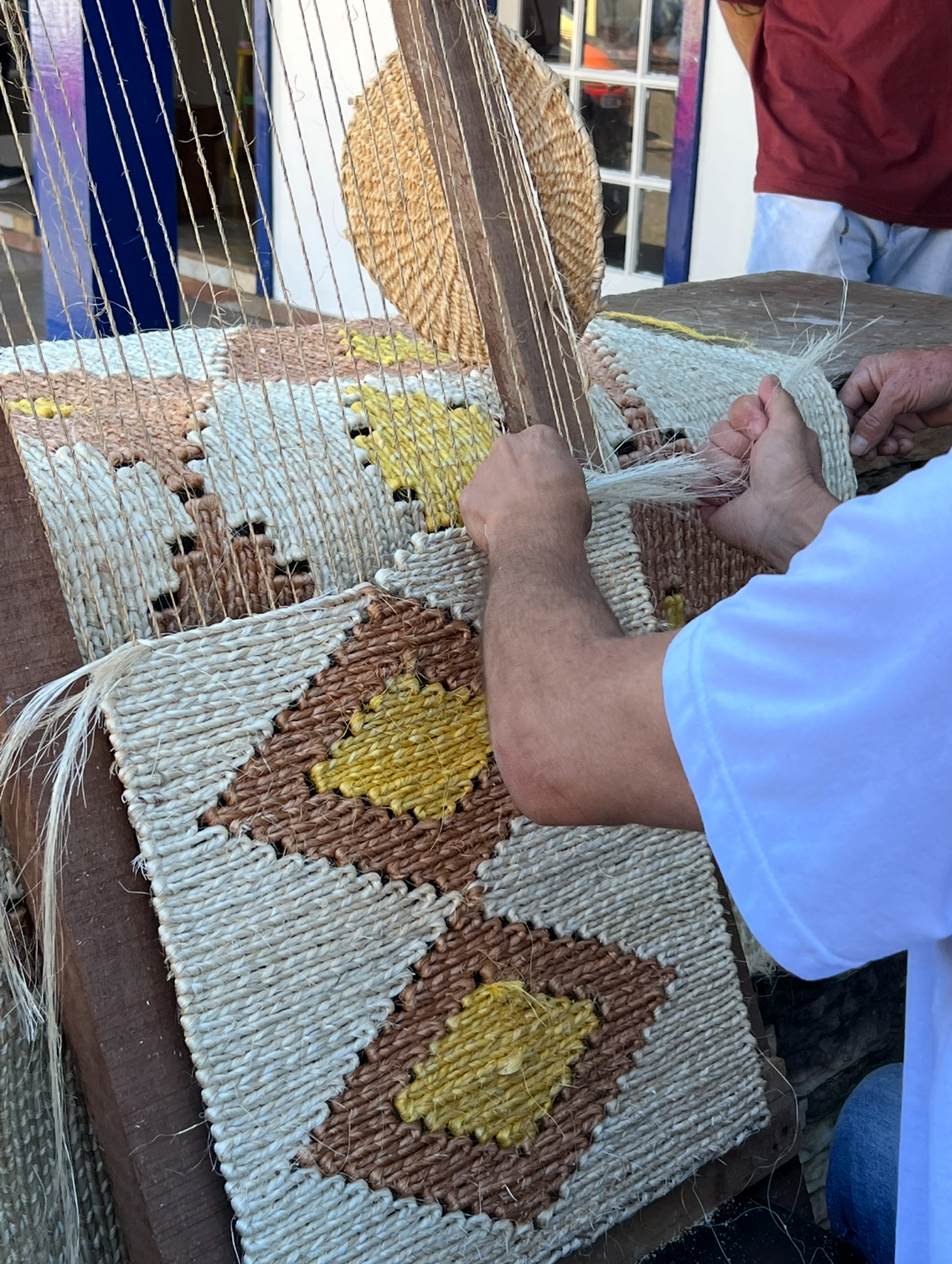 Feira Criativa do Ateliê Aberto reúne artistas e artesãos neste sábado