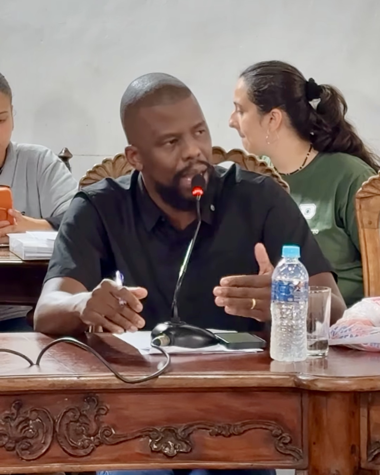 Câmara aprova projeto que permite embarque de mulheres fora dos pontos à noite