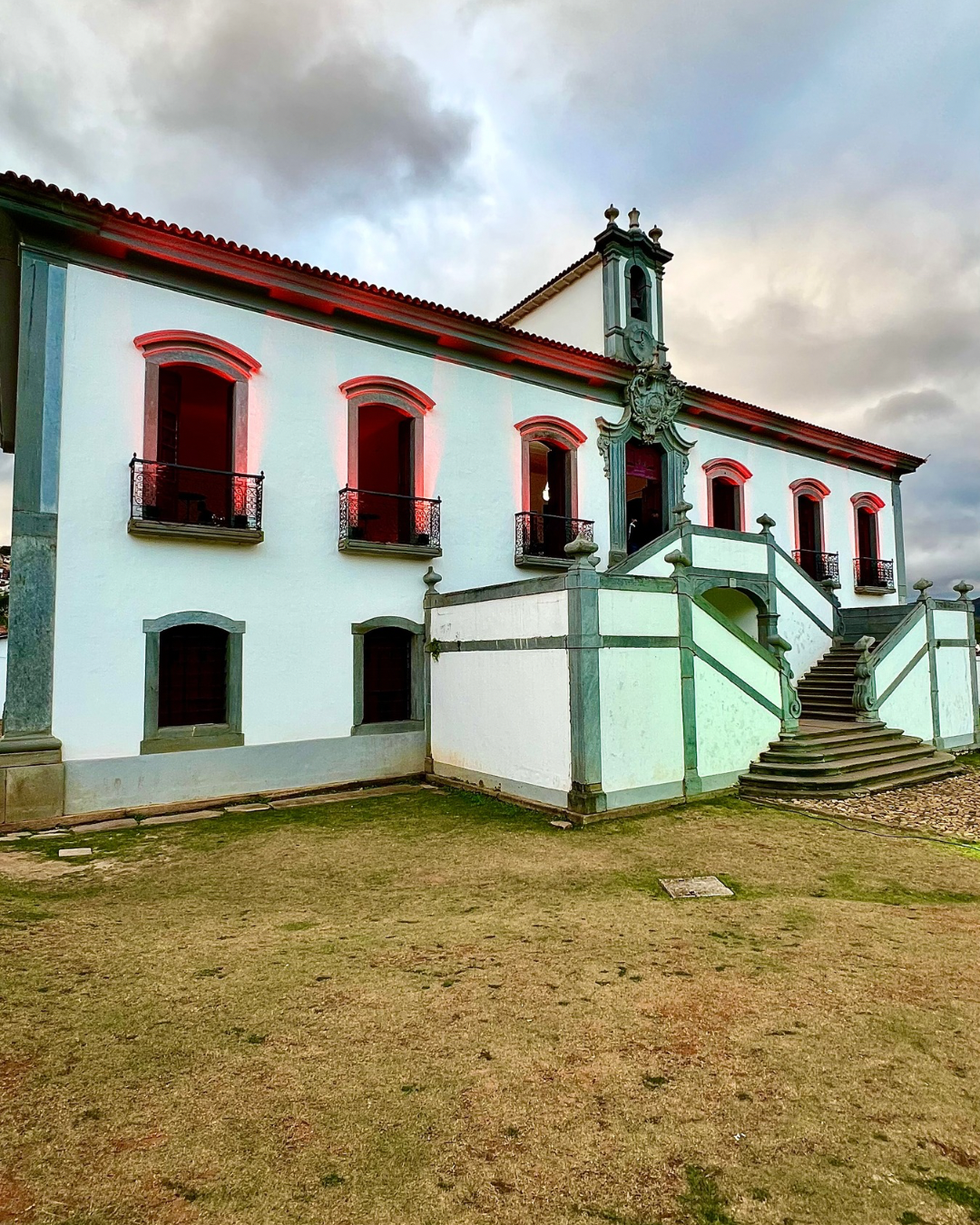 Câmara de Mariana recebe primeira edição do Cenarium Cultural em prédio histórico