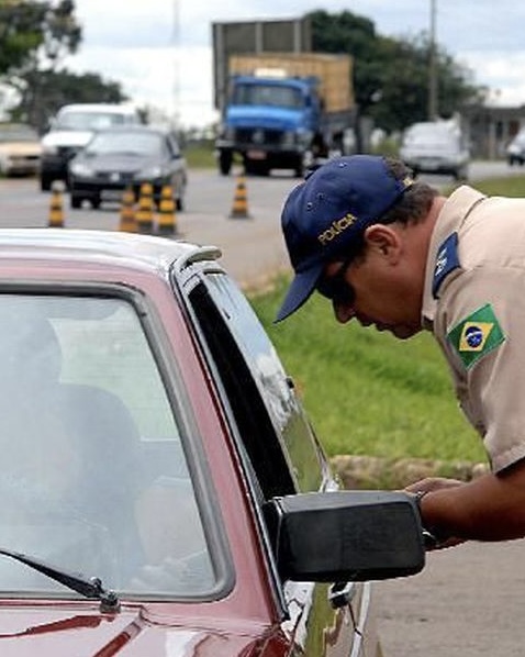Infrações leves e médias em MG podem ser convertidas em advertência sem multa