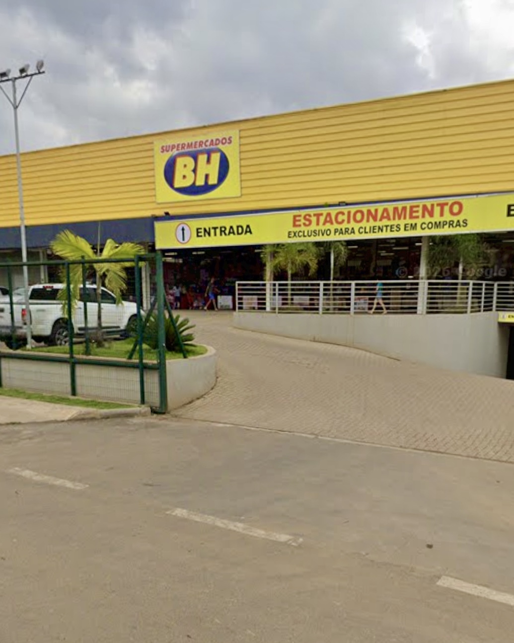 Supermercados BH e EPA fecham acordo para integrar operações em quatro estados