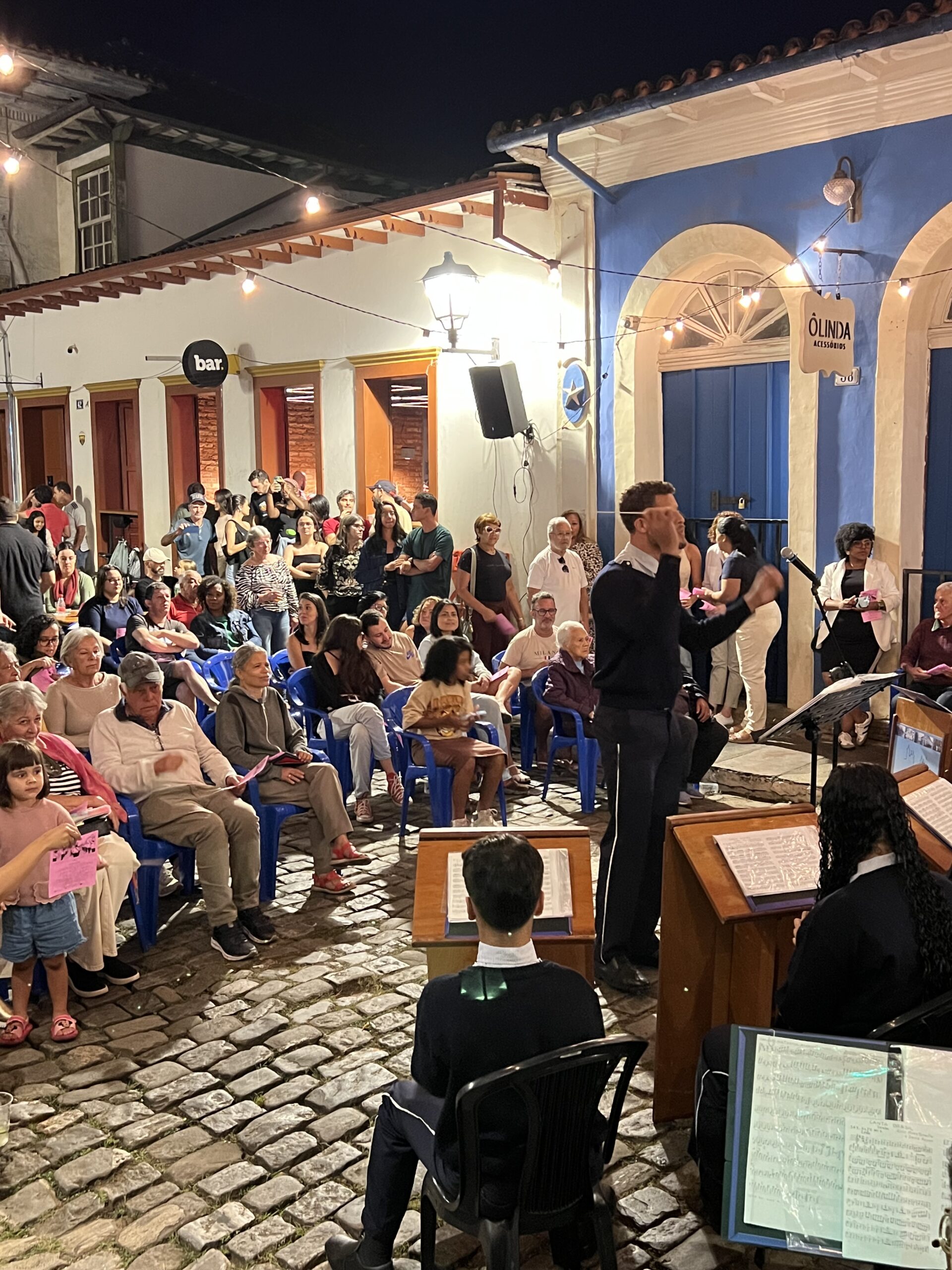 Entre música e encontros, Rua Direita volta a ocupar o centro da vida cultural em Mariana