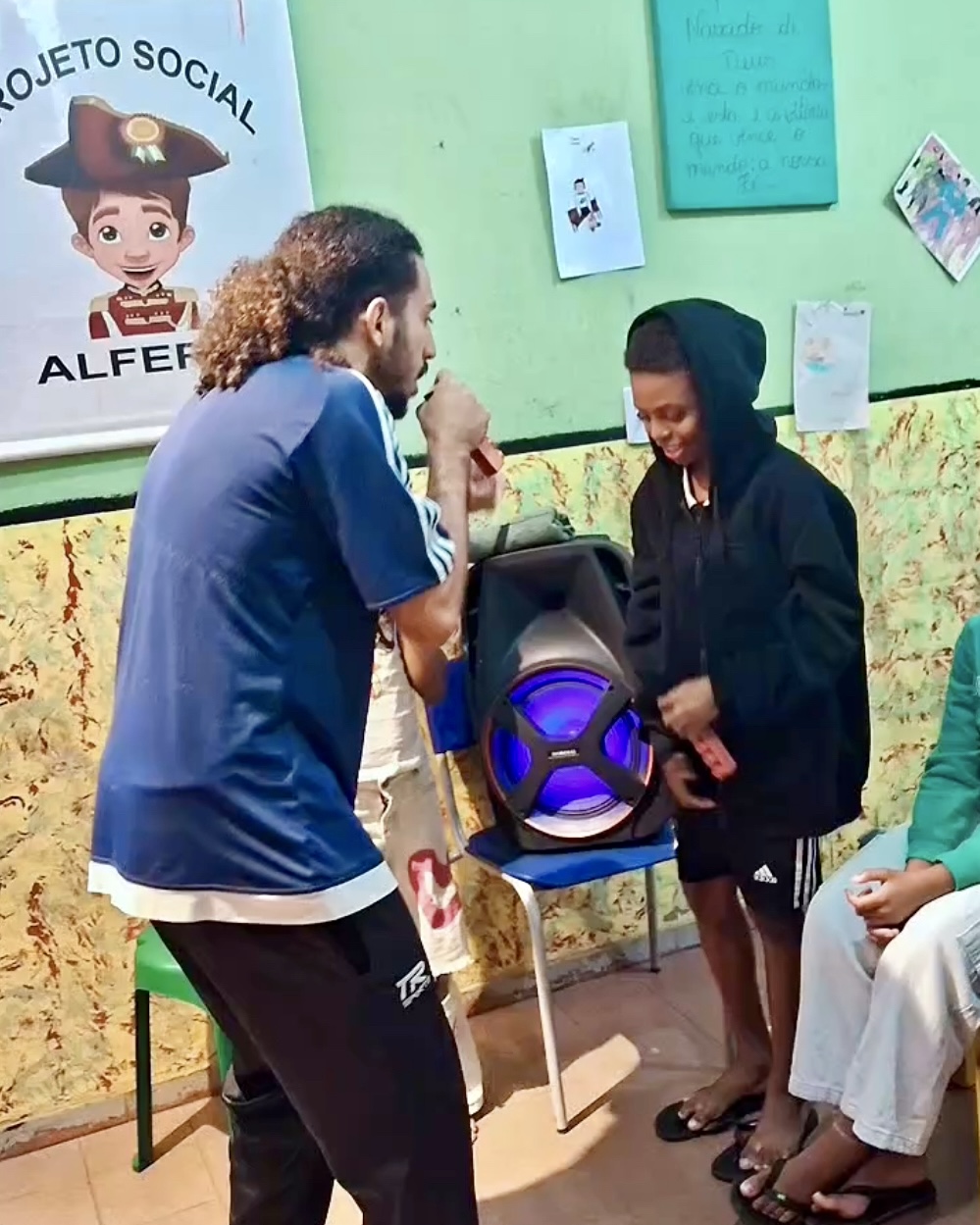 Batalha da Prainha abre espaço para crianças na cena hip hop de Mariana