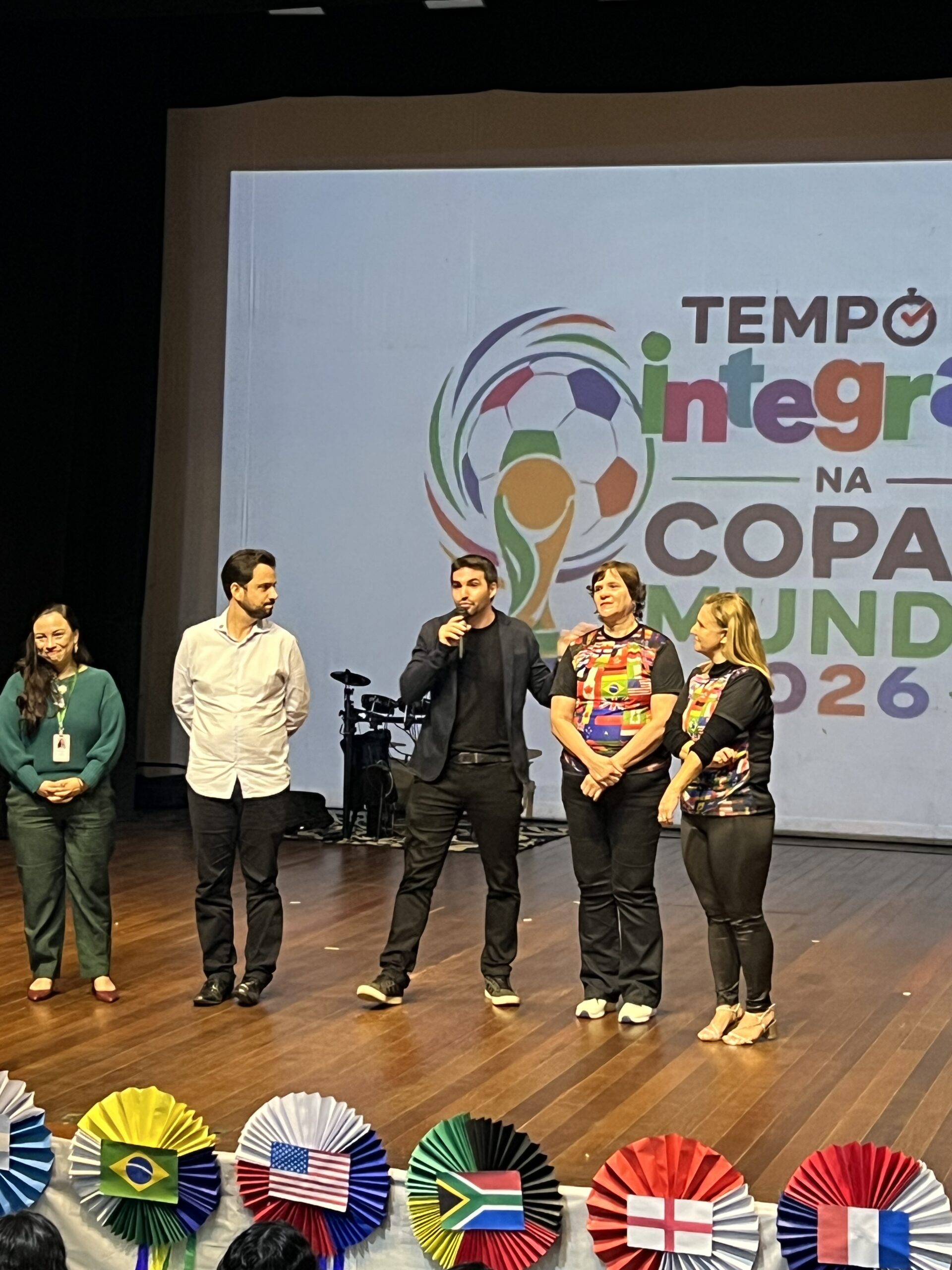 Copa do Mundo vira ferramenta de aprendizagem e leva culturas de diferentes países ao Cineteatro de Mariana