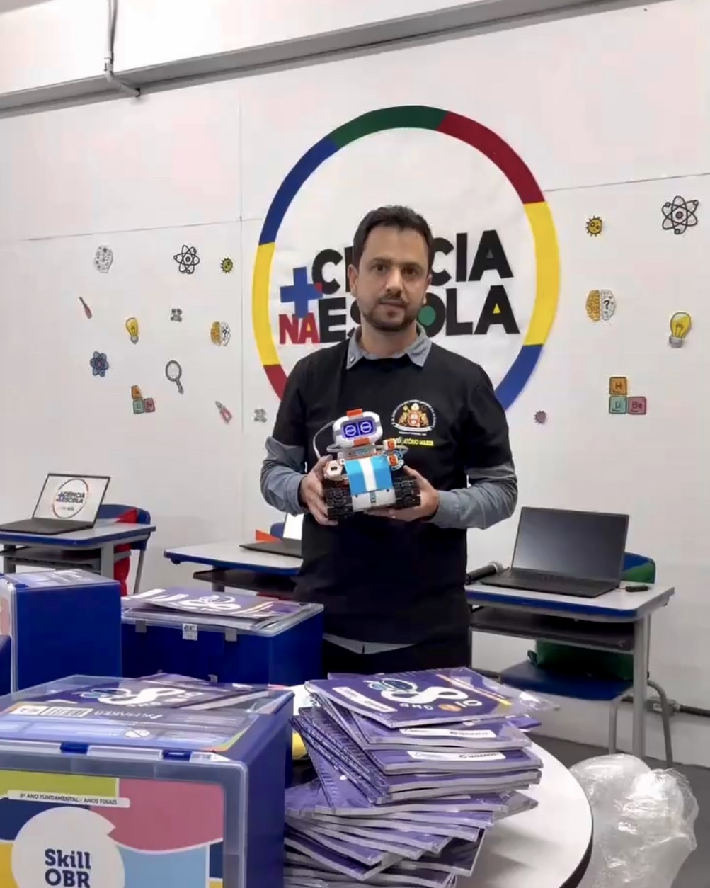 Rede municipal de ensino inicia implantação de projeto de robótica e salas maker
