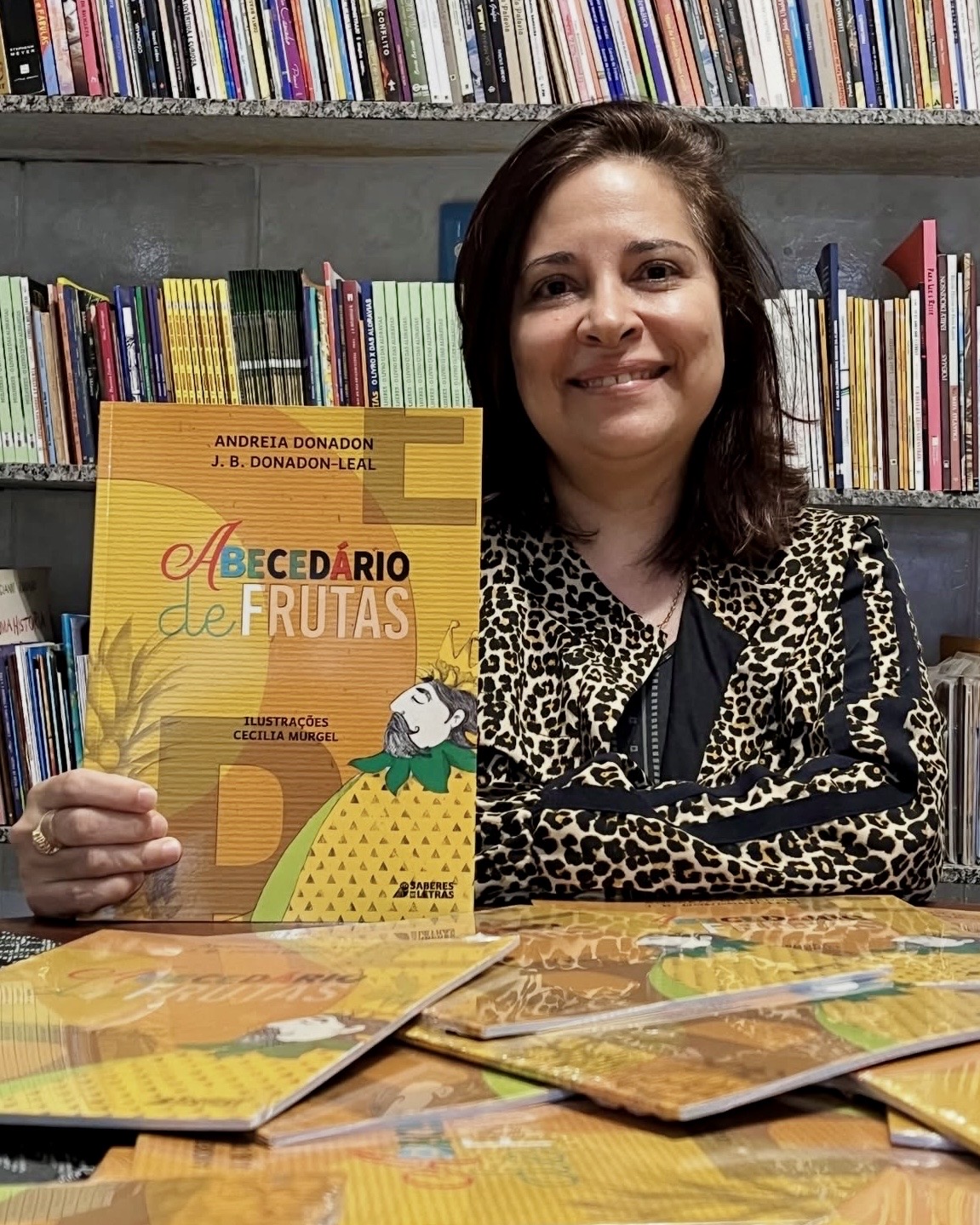 Escritores marianenses têm obra publicada por tradicional editora brasileira