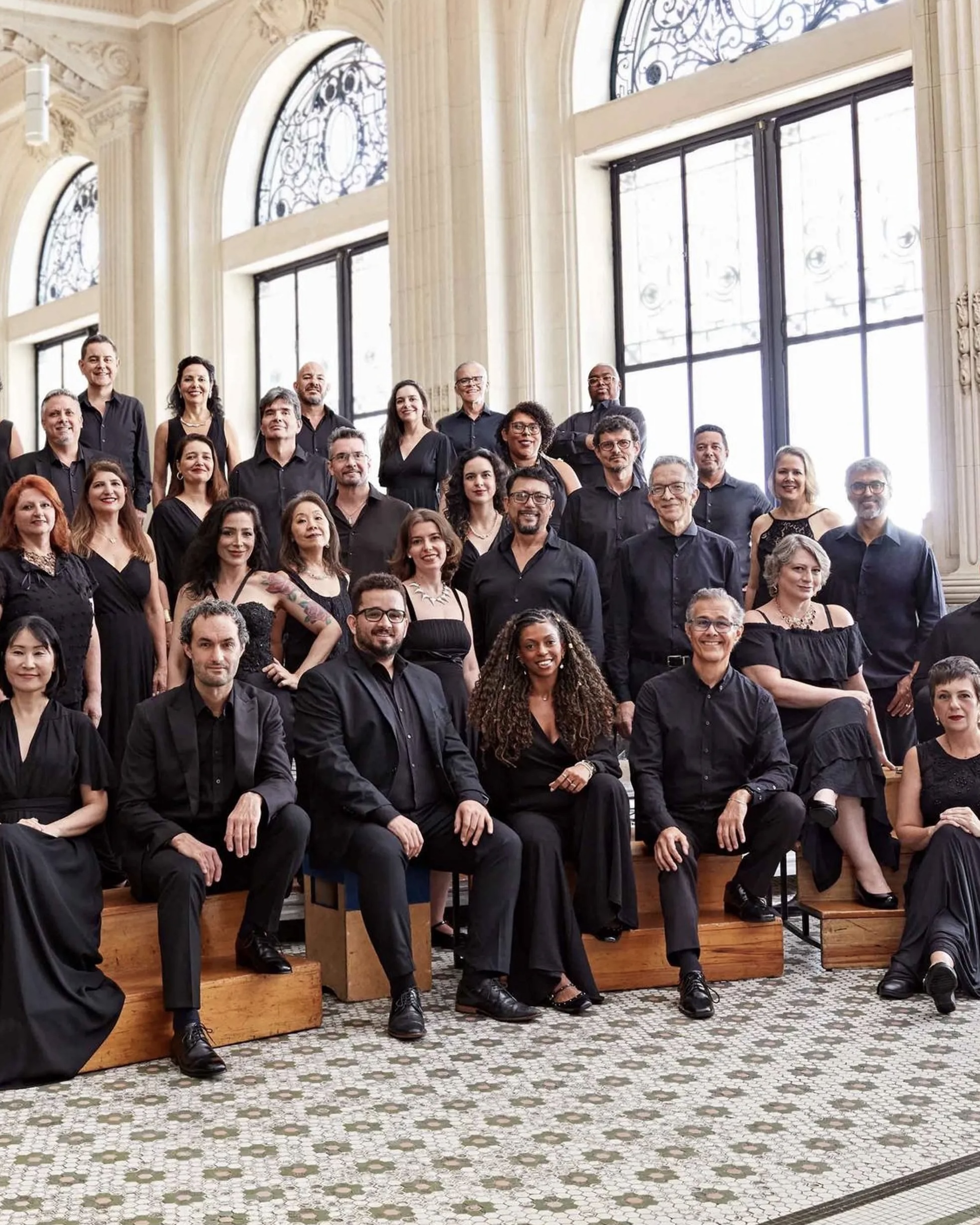 Coro da Osesp leva cinco séculos de música ao Cine Teatro de Mariana