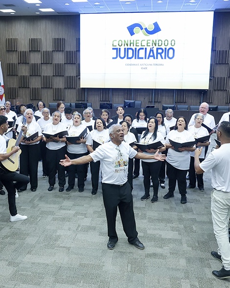 Coral Recriavida leva música ao TJMG e participa de atividades sobre direitos da pessoa idosa