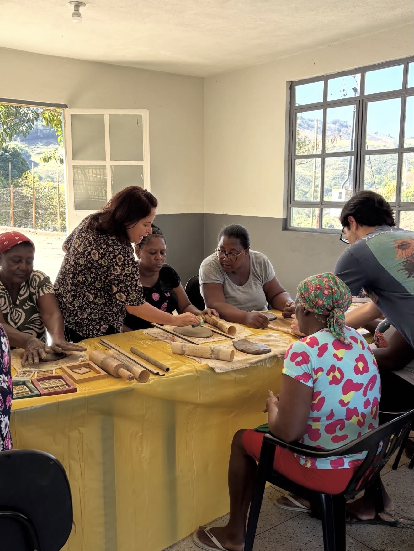 Projeto de cerâmica em território quilombola de Mariana vira livro