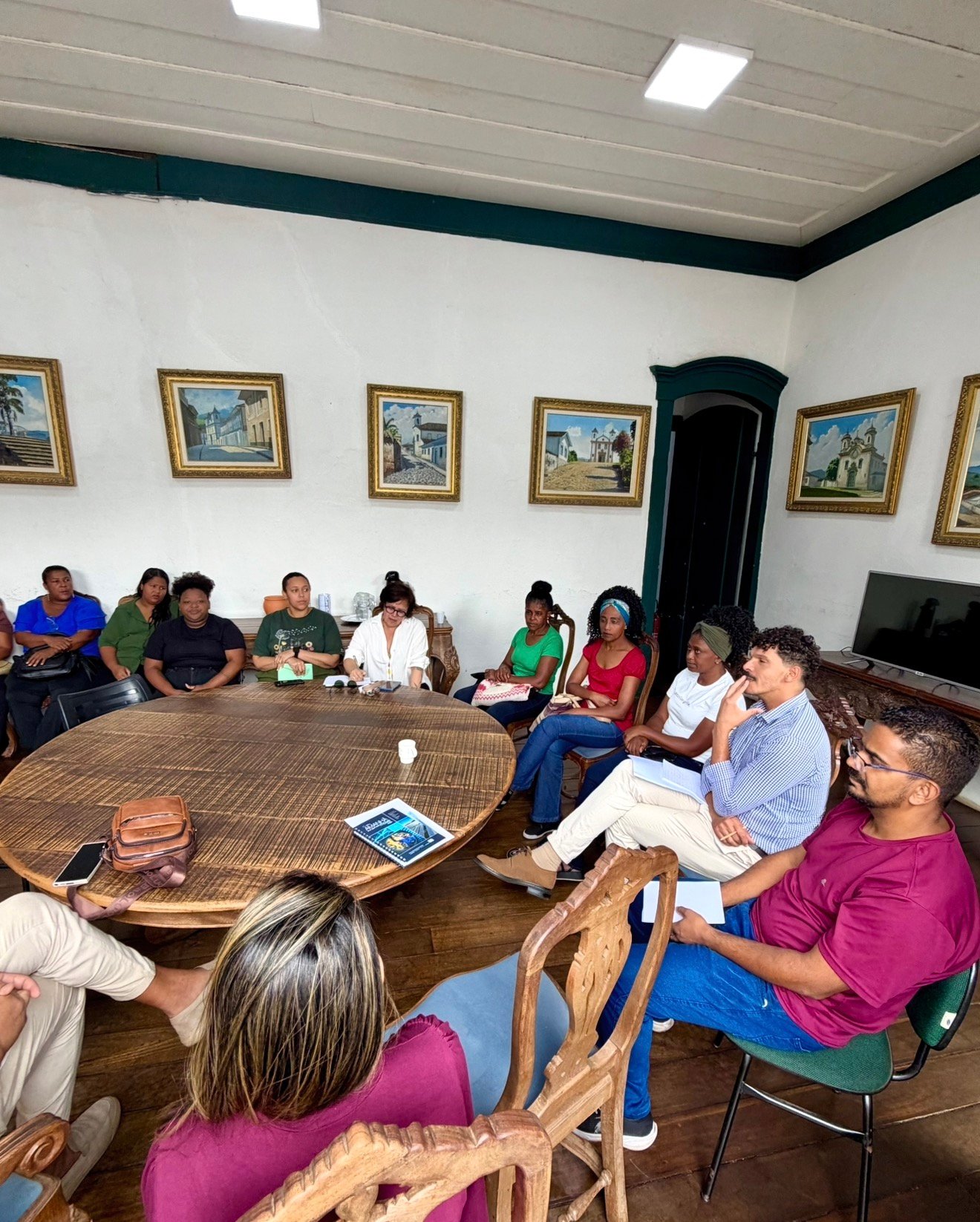 Comunidades e movimentos negros discutem programação do Novembro Negro em Mariana